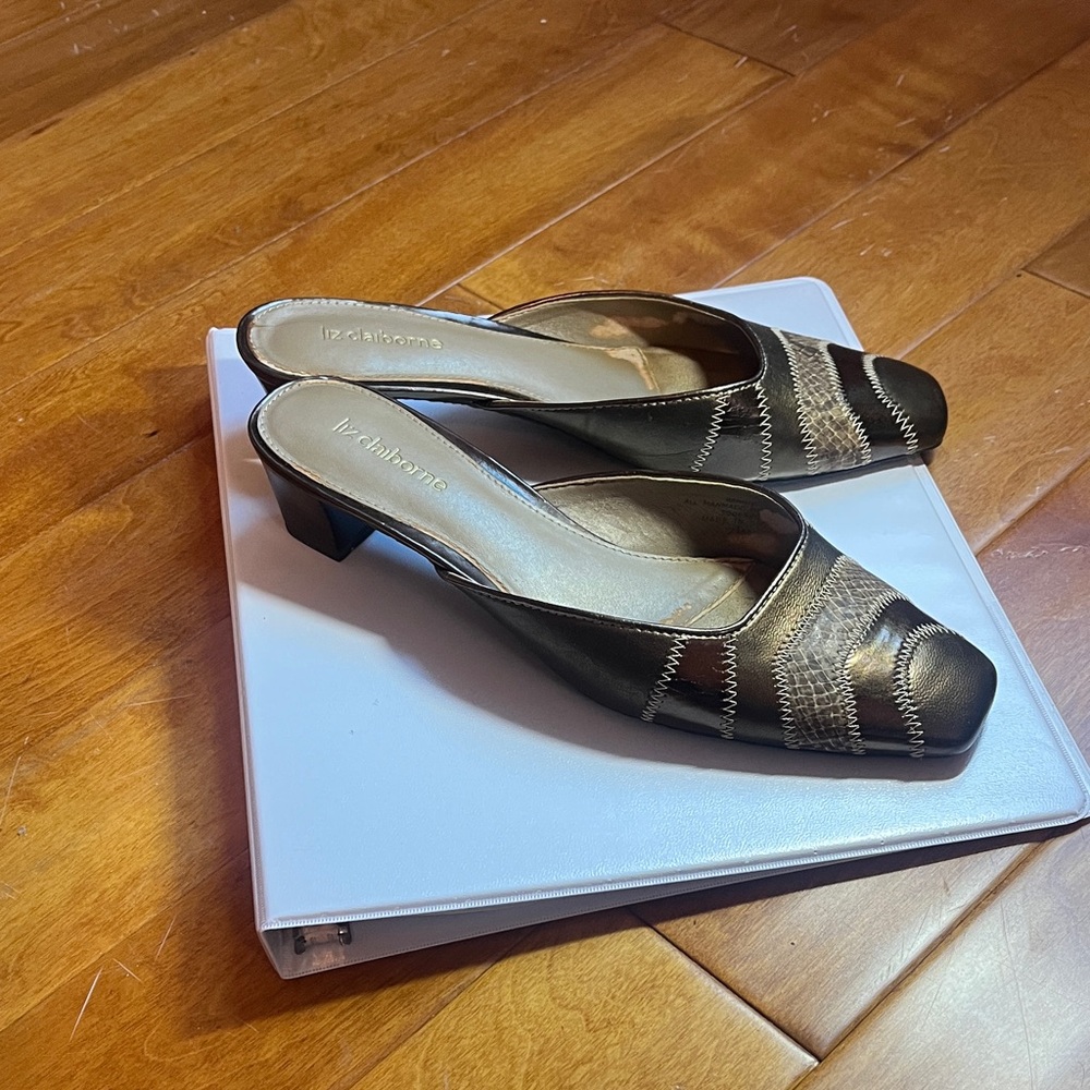 Liz Claiborne Black and Gold Patterned Mules - Picture 2 of 4